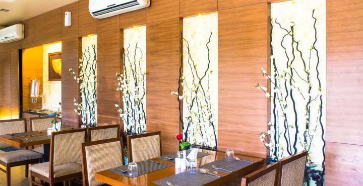 Hotel Phoenix Koregaon Park Пуна Экстерьер фото