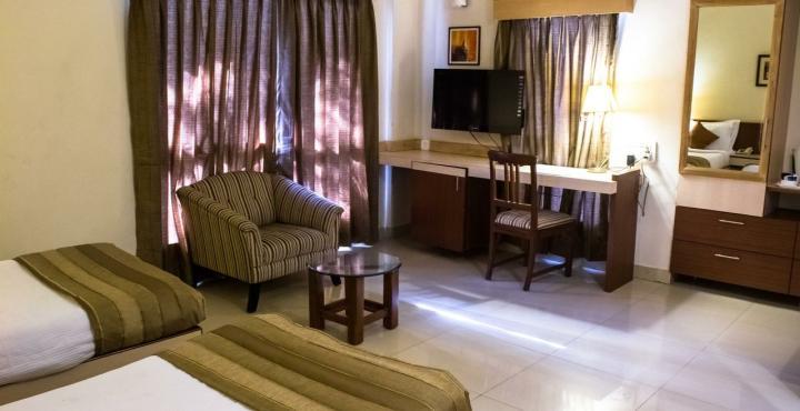 Hotel Phoenix Koregaon Park Пуна Экстерьер фото