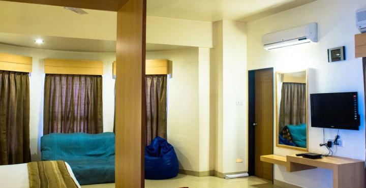 Hotel Phoenix Koregaon Park Пуна Экстерьер фото